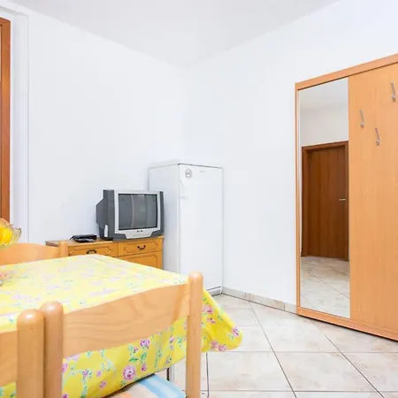 Zic - Mrakovcic Gæstehus Baška